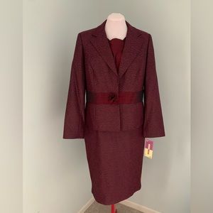Vestilinea Burgundy 3-Piece Suit, Size 14 (European 46)